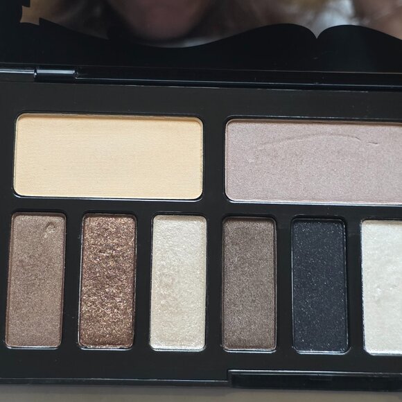 Kat Von D Shade + Light GLIMMER Eye Contour Palette - Picture 4 of 8